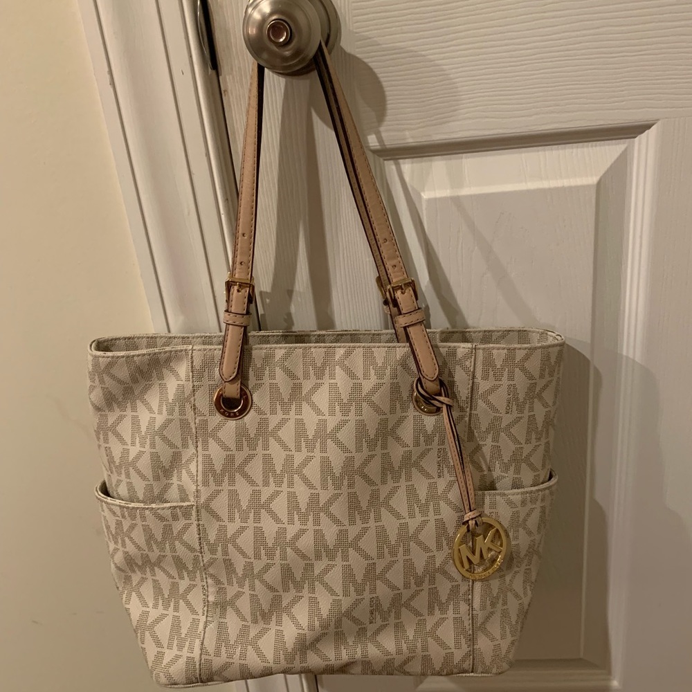 Michael kors purse